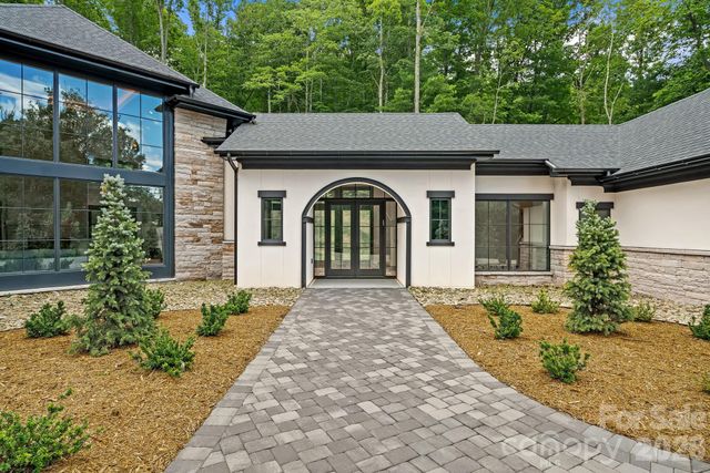 504 Hollow Trail, Asheville, NC 28803
