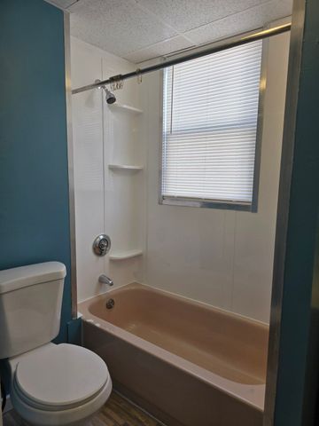 208 Pine St 208F, Lowell, MA 01851