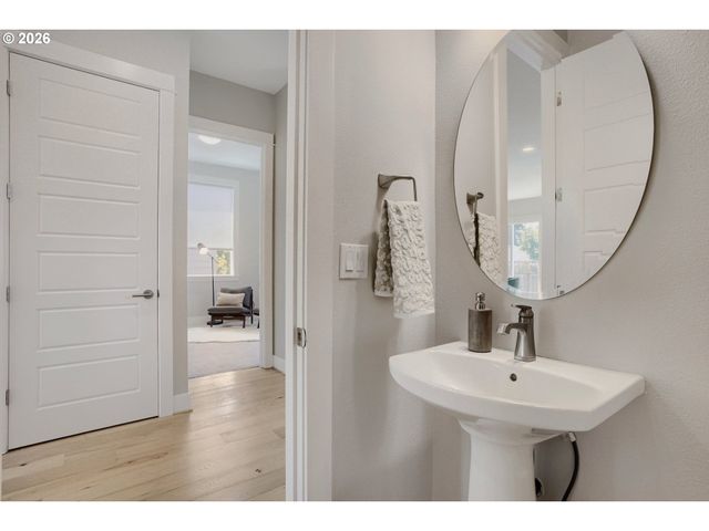 10474 Sw LUCY Ct, Portland, OR 97223