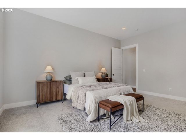 10474 Sw LUCY Ct, Portland, OR 97223