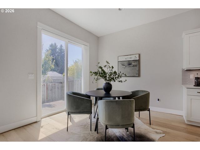 10474 Sw LUCY Ct, Portland, OR 97223
