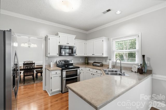 13315 Kintyre Court, Matthews, NC 28105
