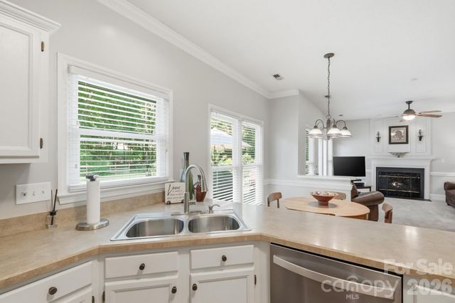 13315 Kintyre Court, Matthews, NC 28105