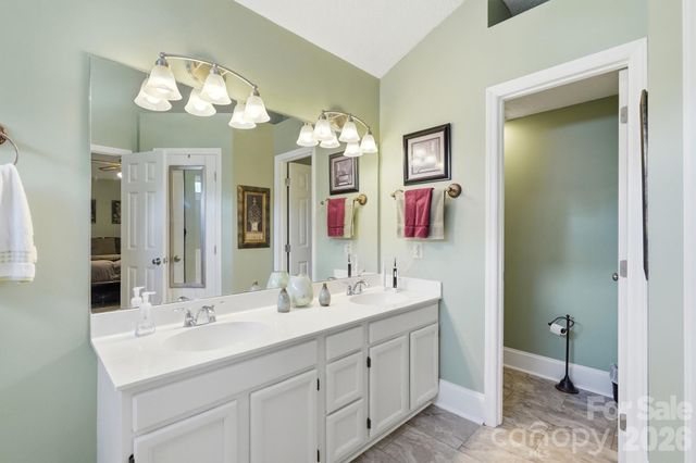 13315 Kintyre Court, Matthews, NC 28105