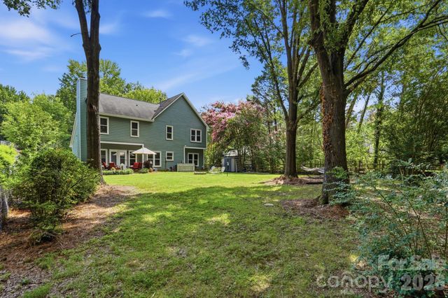 13315 Kintyre Court, Matthews, NC 28105