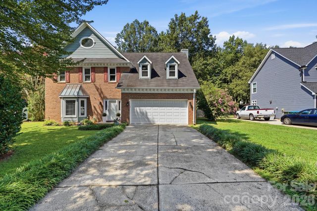 13315 Kintyre Court, Matthews, NC 28105