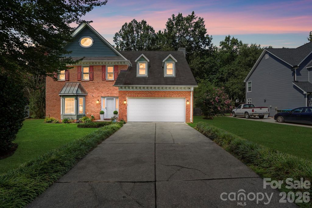 13315 Kintyre Court, Matthews, NC 28105