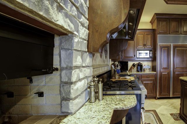 5696 SCHOOL DRIVE, Green Bay, WI 54313