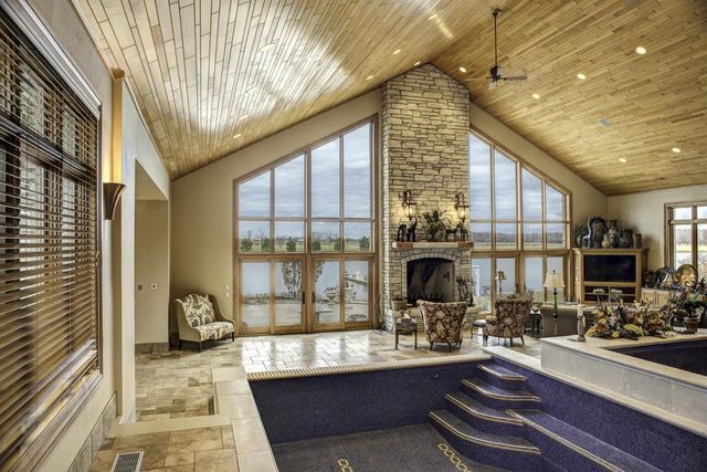 5696 SCHOOL DRIVE, Green Bay, WI 54313