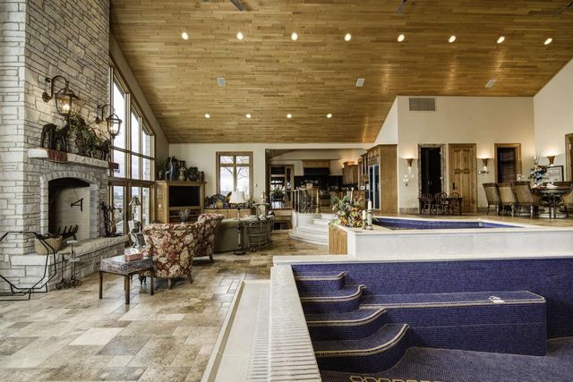 5696 SCHOOL DRIVE, Green Bay, WI 54313