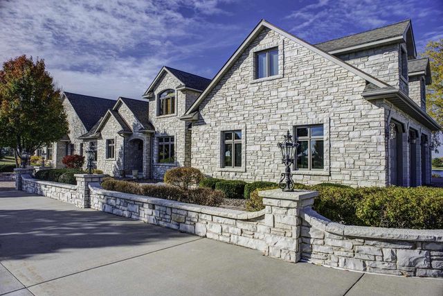 5696 SCHOOL DRIVE, Green Bay, WI 54313