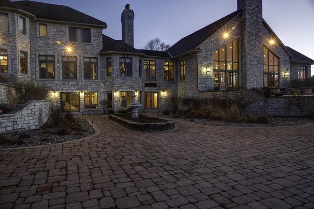 5696 SCHOOL DRIVE, Green Bay, WI 54313