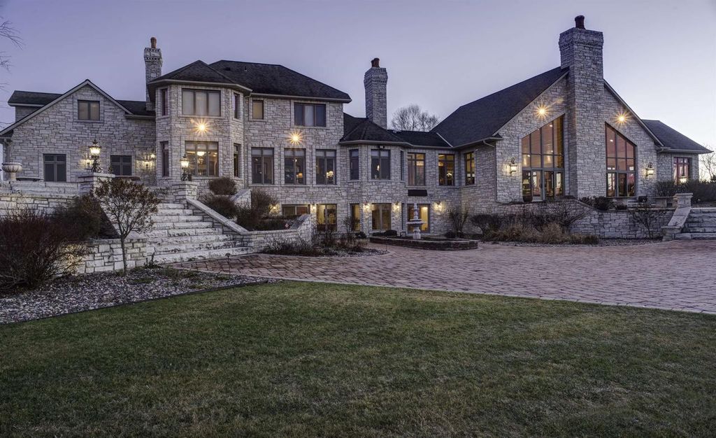 5696 SCHOOL DRIVE, Green Bay, WI 54313