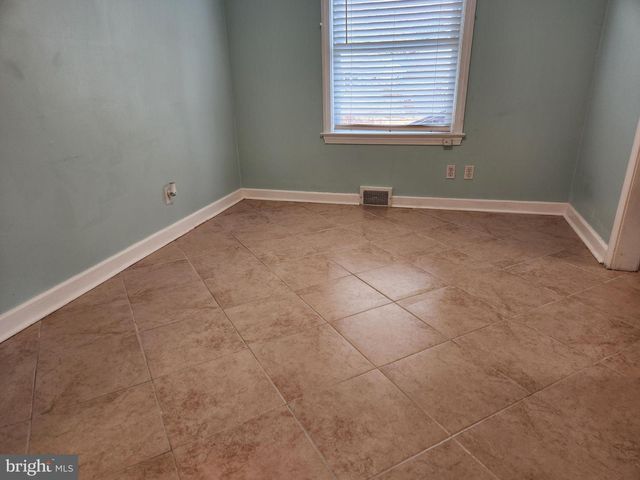 505 E COLLEGE AVE, Salisbury, MD 21804