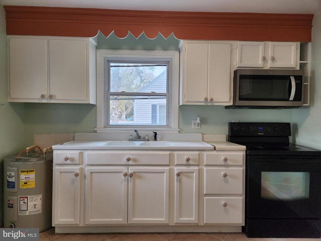 505 E COLLEGE AVE, Salisbury, MD 21804