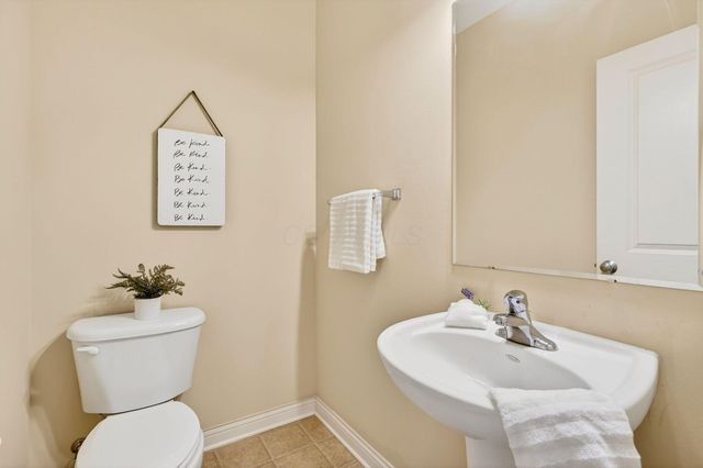 324 Benedetti Avenue, Columbus, OH 43213