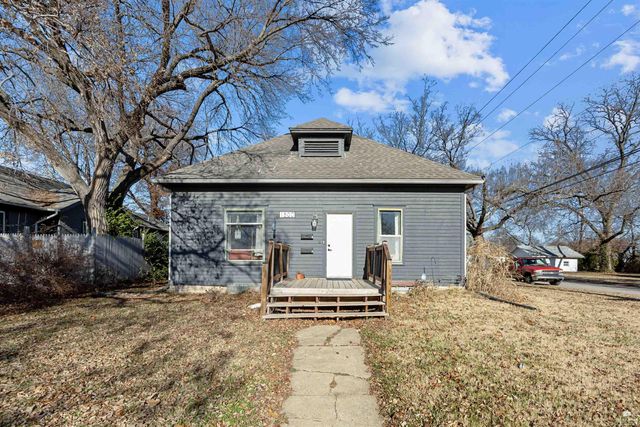 1500 Houston Street, Manhattan, KS 66502