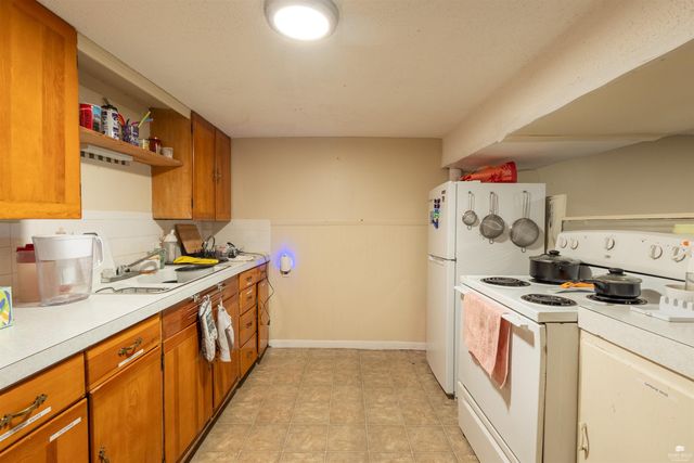 1500 Houston Street, Manhattan, KS 66502