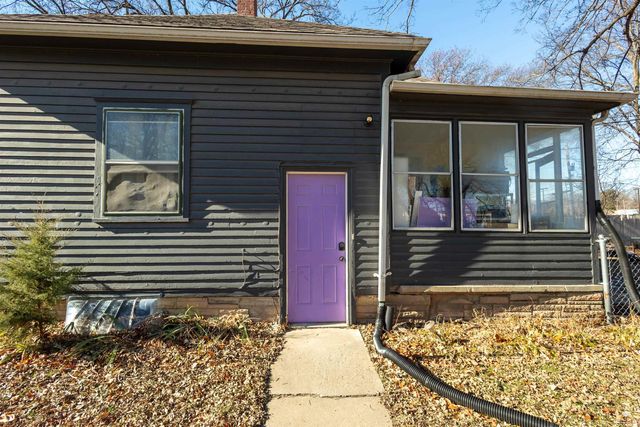 1500 Houston Street, Manhattan, KS 66502