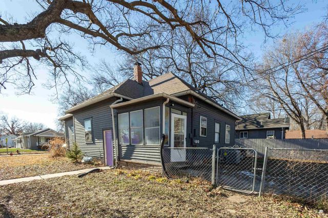 1500 Houston Street, Manhattan, KS 66502