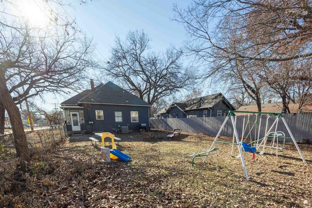 1500 Houston Street, Manhattan, KS 66502