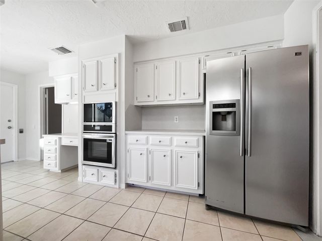 11603 Inwood Drive, Houston, TX 77077