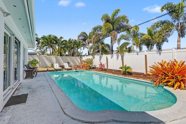 355 NE 23rd Way, Boca Raton, FL 33431