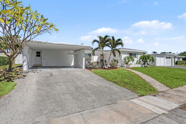355 NE 23rd Way, Boca Raton, FL 33431