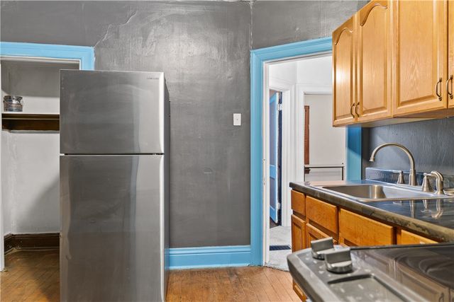 300 Locust Ave, Clairton, PA 15025