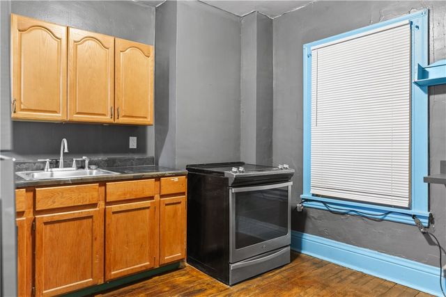 300 Locust Ave, Clairton, PA 15025