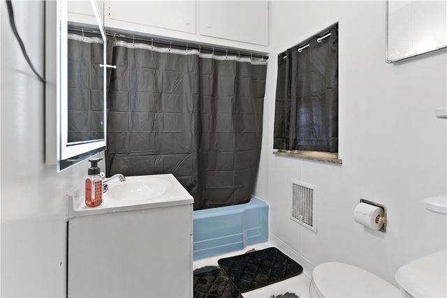 300 Locust Ave, Clairton, PA 15025