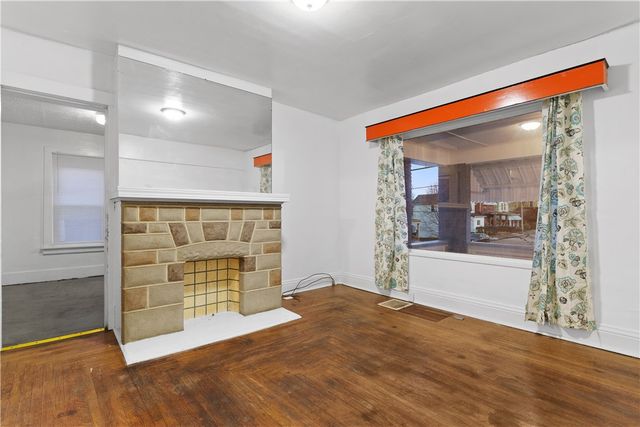 300 Locust Ave, Clairton, PA 15025