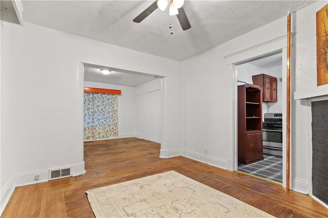 300 Locust Ave, Clairton, PA 15025