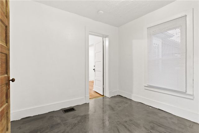 300 Locust Ave, Clairton, PA 15025