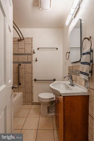 1032 EAST AVE, Penllyn, PA 19422