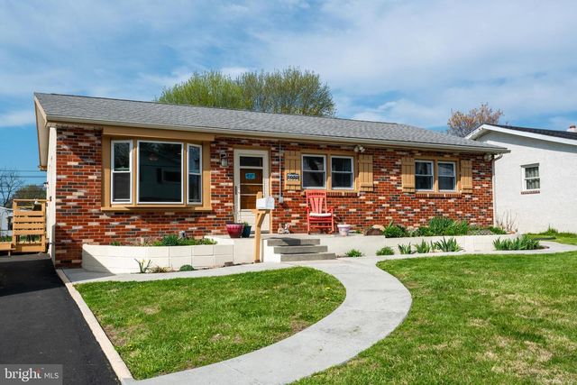 1032 EAST AVE, Penllyn, PA 19422