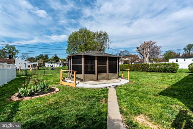 1032 EAST AVE, Penllyn, PA 19422