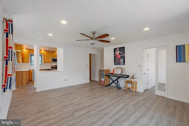 1032 EAST AVE, Penllyn, PA 19422