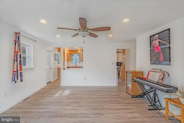 1032 EAST AVE, Penllyn, PA 19422