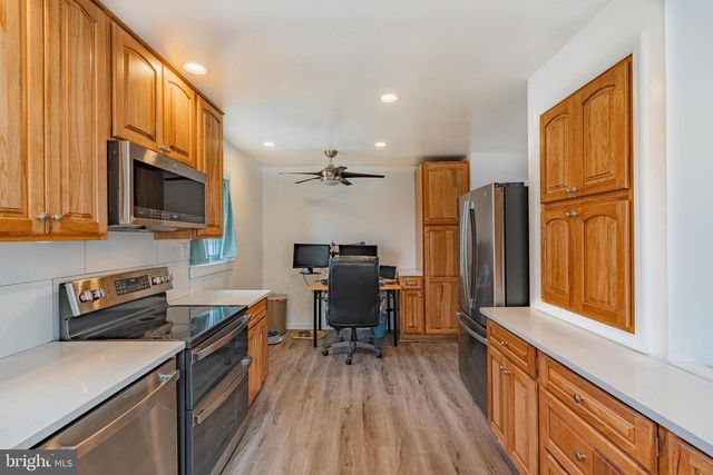 1032 EAST AVE, Penllyn, PA 19422