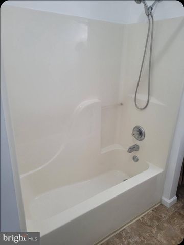 229 IRIS RD, Millville, NJ 08332