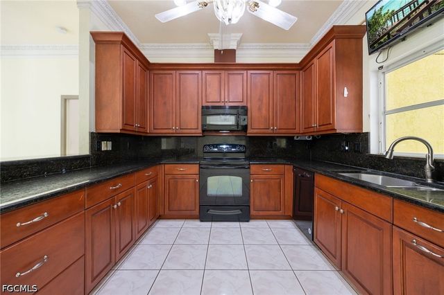 4925 Skates CIR, Fort Myers, FL 33905