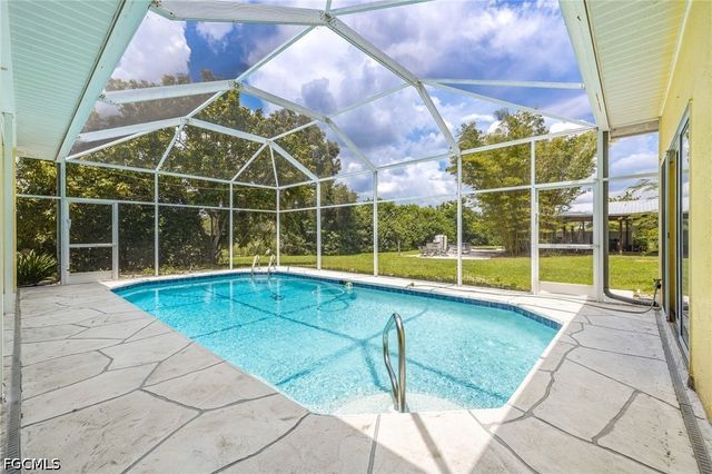 4925 Skates CIR, Fort Myers, FL 33905