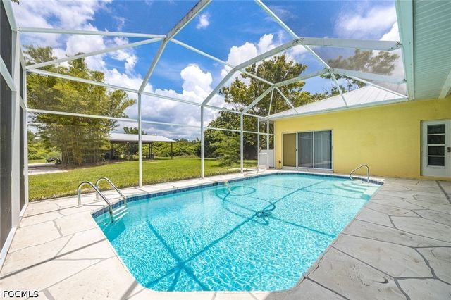 4925 Skates CIR, Fort Myers, FL 33905