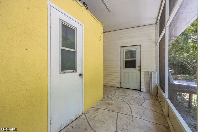 4925 Skates CIR, Fort Myers, FL 33905