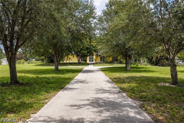 4925 Skates CIR, Fort Myers, FL 33905