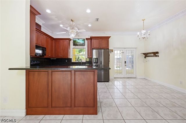 4925 Skates CIR, Fort Myers, FL 33905