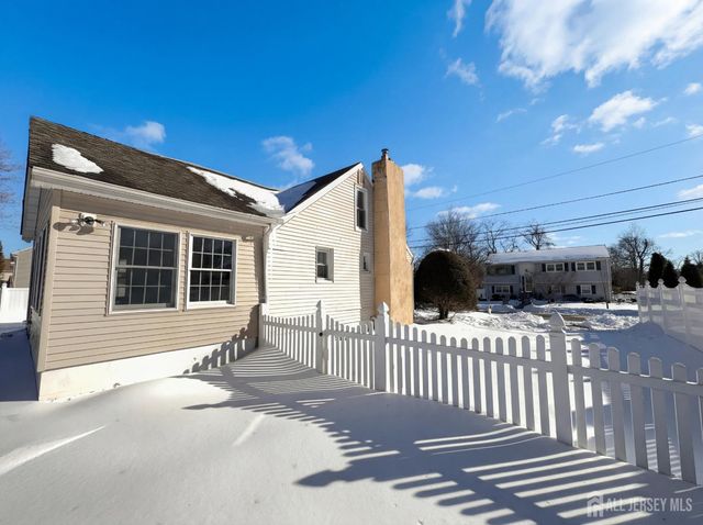 1760 Cedarwood Drive, Piscataway, NJ 08854