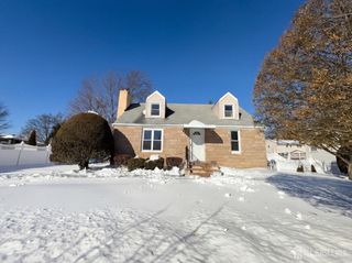 1760 Cedarwood Drive, Piscataway, NJ 08854