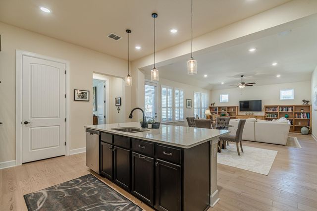 136 Calming Agave WAY, San Marcos, TX 78666